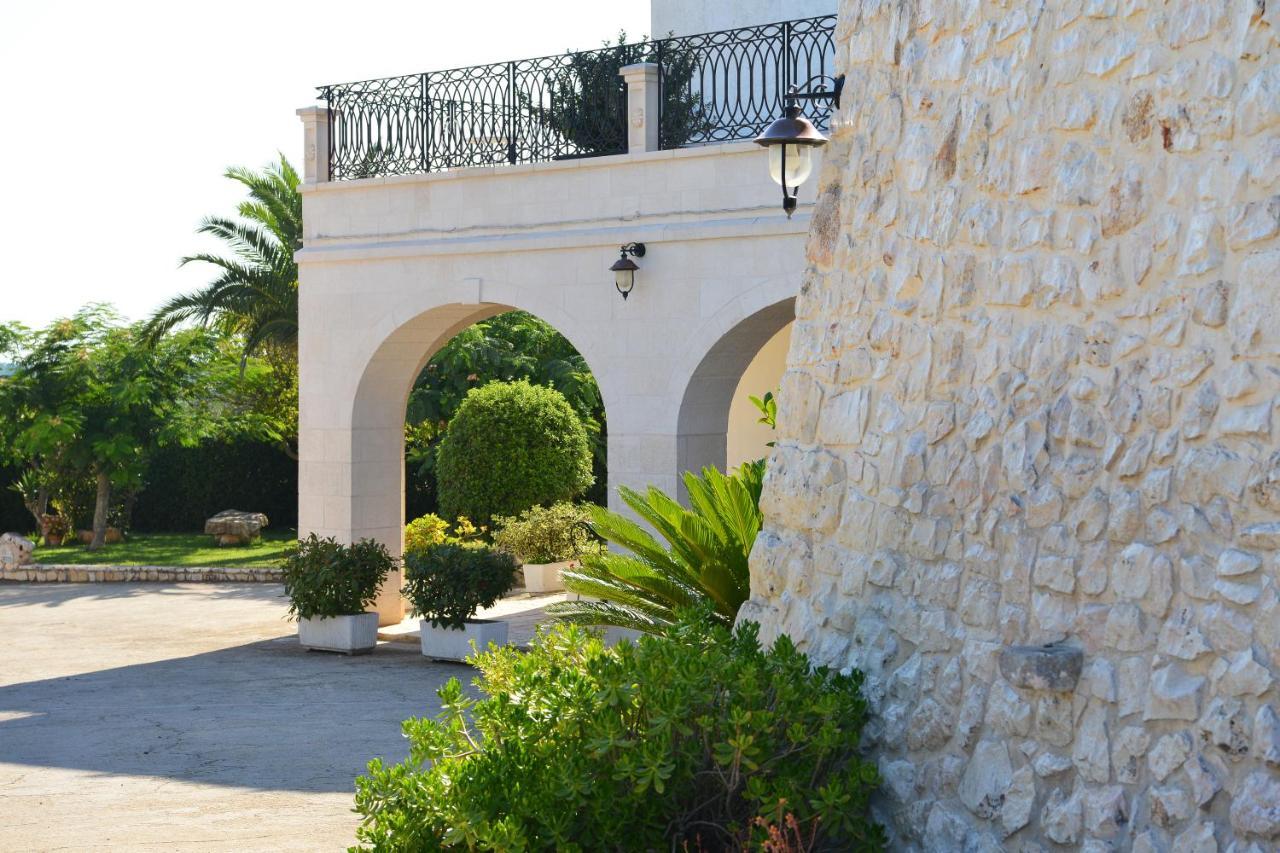 Masseria Peppeturro Bed & Breakfast Cisternino Exterior photo