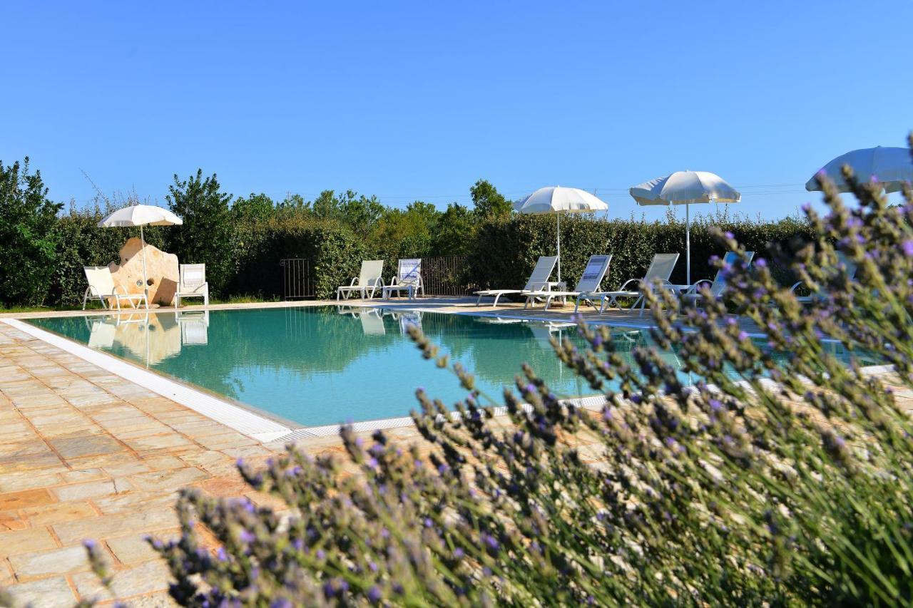 Masseria Peppeturro Bed & Breakfast Cisternino Exterior photo